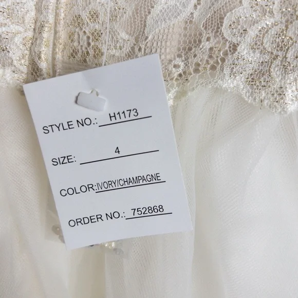 David's Bridal Flower Girl Elegant White and Cream Formal Dress Size 4 - Picture 7 of 9